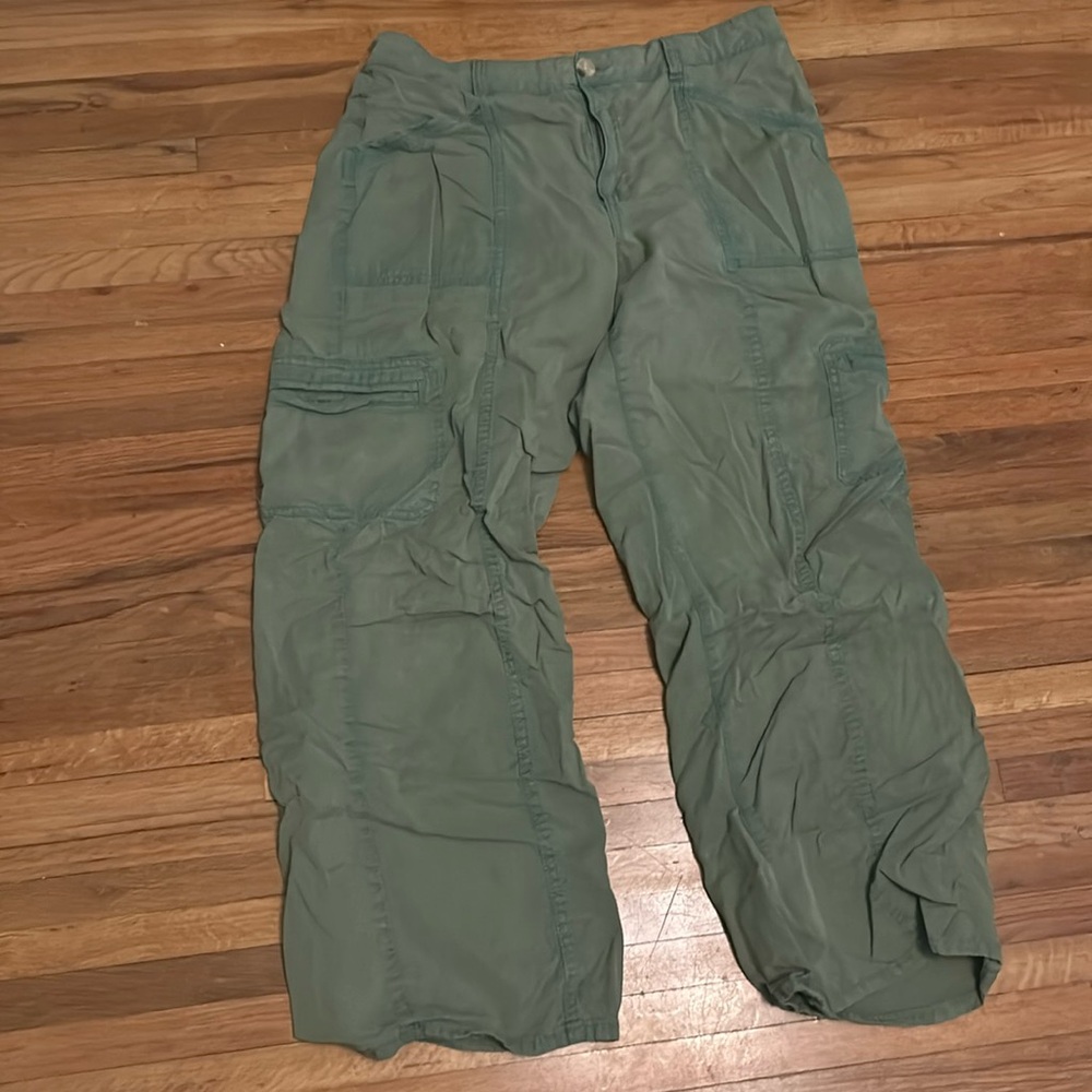 Maurice’s green cargo pants